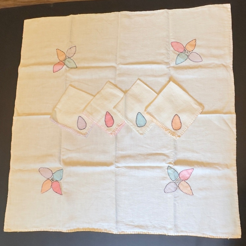 Vintage Tablecloth 30x30 & Napkin Set White Pastel Applique Floral Linen 5pc Set